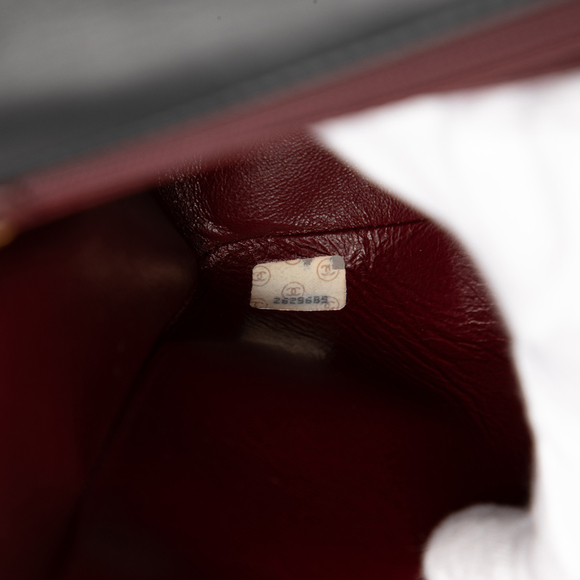 Pre-Loved Chanel Maxi XL Classic Lambskin Single Flap - Picture 6 of 8